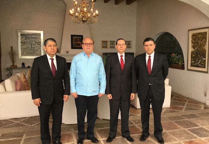 Gilberto Higuera Bernal Subprocurador De Control Regional De Procedimientos Penales Y Amparo De La Pgr Al Gobernador De Morelos Foto Gobierno De Morelos