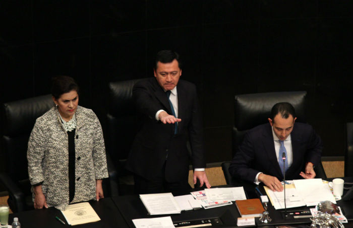 Miguel Ángel Osorio Chong comparece en el Senado. Foto: Francisco Cañedo, SinEmbargo