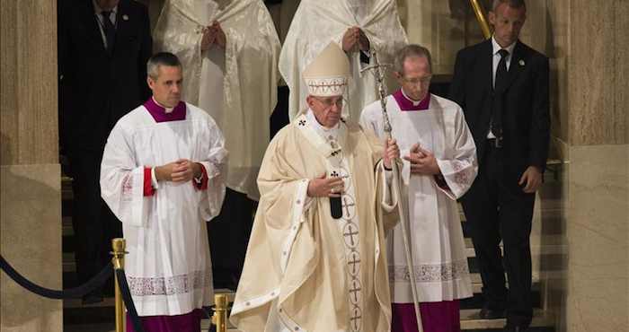 El Papa Francisco Llega a La Misa De Canonización Del Español Fray Junípero Serra En La Basílica Del Santuario Nacional De La Inmaculada Concepción De Washington Dc eu Este Miércoles De Septiembre De Foto Efe