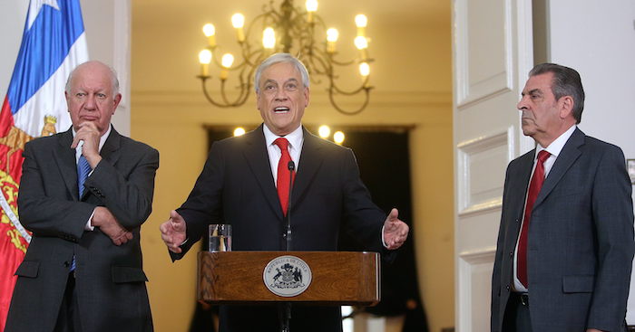 Los Ex Presidentes Chilenos Ricardo Lagos Sebastián Piñera Y Eduardo Frei Tras La Reunión Que Celebraron Este Miércoles Con La Presidenta Michelle Bachelet En El Palacio De La Moneda Foto Efe