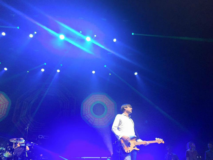 Un Sobrio Y Majestuoso Alex James En El Palacio De Los Deportes Foto Facebook