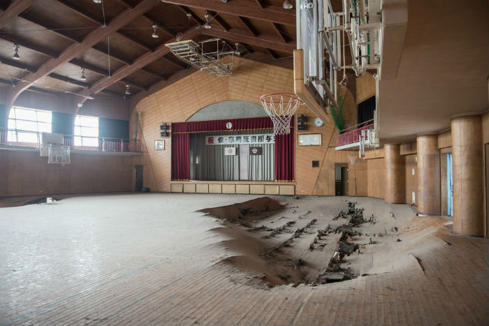 Un Gimnasio De La Escuela Foto Arkadiusz Podniesinski Rex Shutterstock