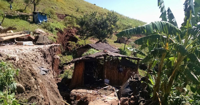 Afectados Por Desgajamiento De Cerro Reciben Apoyo