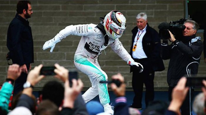 "Guys. 3x. Wow!!!! Thank you all so much. Your support means the world": Hamilton. Foto: Twitter vía  @LewisHamilton 