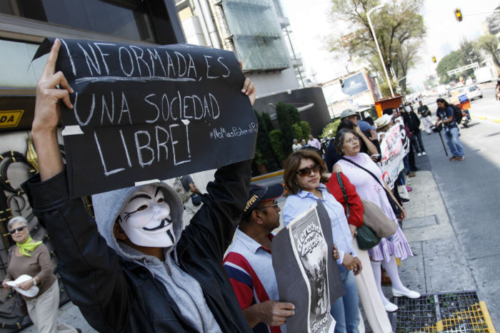 Imagen de una de las protestas en contra de la Reforma en Telecomunicaciones y Radiodifusión en 2013. Foto: Cuartoscuro