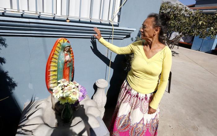 “María” no sabía que le esperaba el encierro en un centro de detención para migrantes de la Oficina de Control de Inmigración y Aduanas (ICE). Foto: Aurelia Aventura/La Opinión.