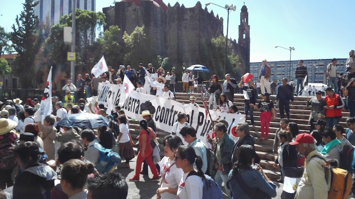 Manifestantes Arriban a La Plaza De Las Tres Culturas Foto Luis Barrón