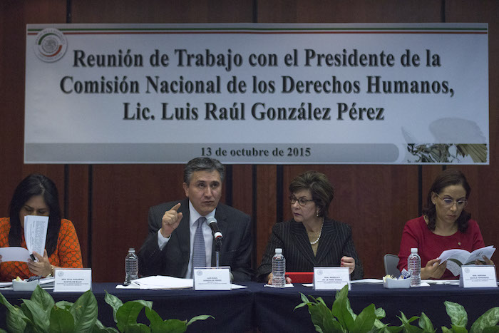 Luis González Pérez, titular de la Comisión Nacional de Derechos Humanos, durante la Reunión de Trabajo en el Senado de la República. Foto: Cuartoscuro 