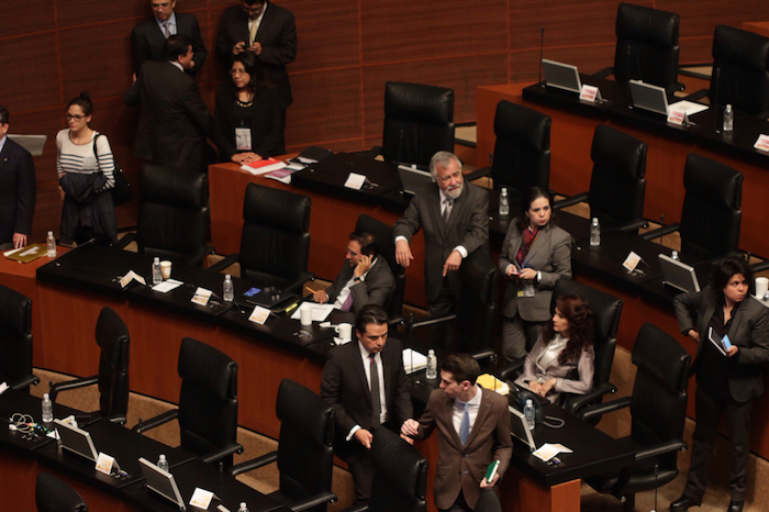 La sesión del pleno del Senado dio inicio alrededor de las 20:00 horas. Foto: Francisco Cañedo, SinEmbargo