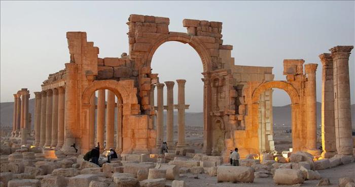 Histórico Arco Del Triunfo En Palmira Foto Efearchivo