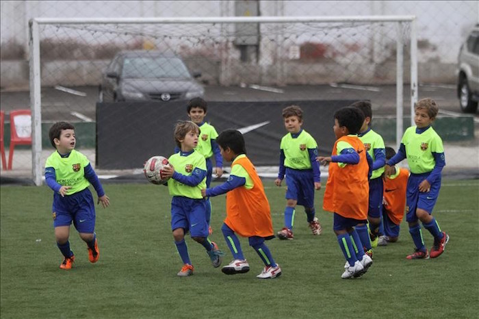 La medida fue impulsada con el fin de evitar contusiones entre los menores de edad. Foto: EFE