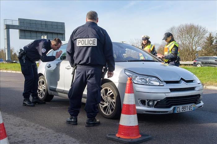 Policías Franceses Hoy En Un Control En La Frontera De Francia Y Alemania Foto Efe