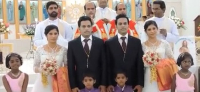 La Boda De Dos Hermanos Gemelos Con Dos Hermanas Gemelas Celebrada En La India Foto Captura De Pantalla