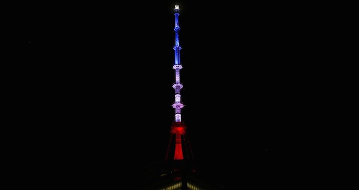 Monumentos Se Pintan Con La Bandera Francesa Foto Especial