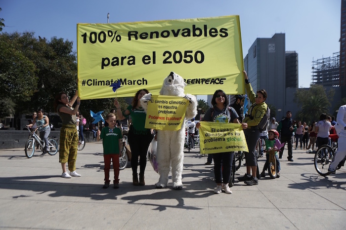 En la Ciudad de México, cientos se han sumando Foto: Francisco Cañedo, SinEmbargo 