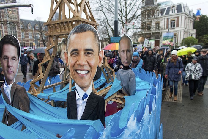 Personas participan durante la Marcha Global por el Clima en  PaÌses Bajos. Foto: Xinhua