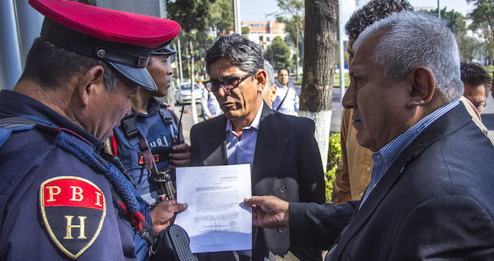 José Luis Hernández Director De La Escuela Normal rural Isidro Burgos En Ayotzinapa Se Presentó a Declarar Ayer Alrededor De Las Hrs En Las Instalaciones De La Seido Ubicadas En Reforma Foto Cuartoscuro