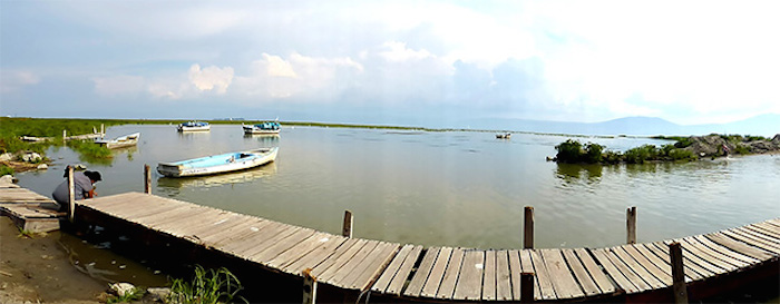 El Lago de Chapala, que atraviesa los estados de Jalisco y Michoacán, es uno de los espacios en que Corazón de la Tierra ha generado proyectos de conservación. Foto: Corazóndelatierra.org