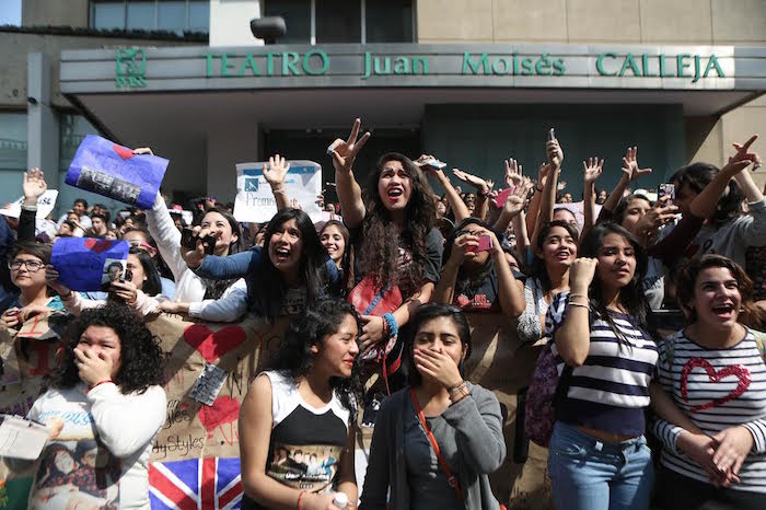 Las Directioners Afuera Del Hotel Donde Se Hospeda La Banda Foto Francisco Cañedo Sinembargo