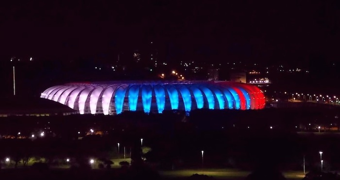 Monumentos Se Pintan Con La Bandera Francesa Foto Especial