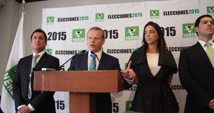 El Pasado De Mayo Carlos Puente Senador Arturo Escobar Entonces Coordinador De La Campaña Electoral Monica Garcia De La Garza Y Rubén Acosta Montoya Diputados Realizaron Una Conferencia Para Informar Sobre Una Iniciativa De Ley Del Pvem La Cual Plantearía Quitar Las Restricciones Publicitarias Para Las Campaña Electorales Foto Cuartoscuroarchivo