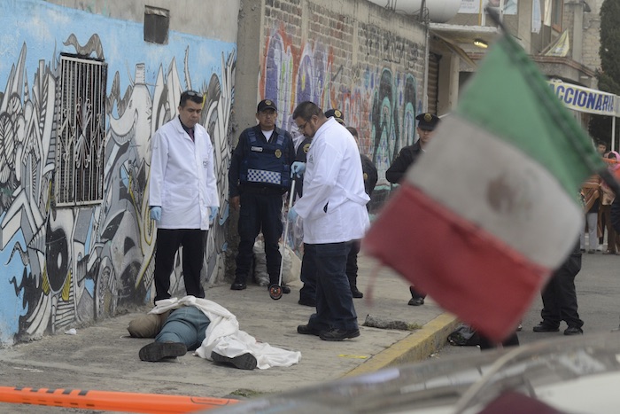 Un Hombre Fue Asesinado a Balazos En La Cabeza Por Dos Sujetos Que Fueron Detenidos Más Tarde Gracias a Las Cámaras De Vigilancia Los Hechos Ocurrieron En La Calle Y Calle De La Colonia López Portillo En Iztapalapa Foto Cuartoscuro