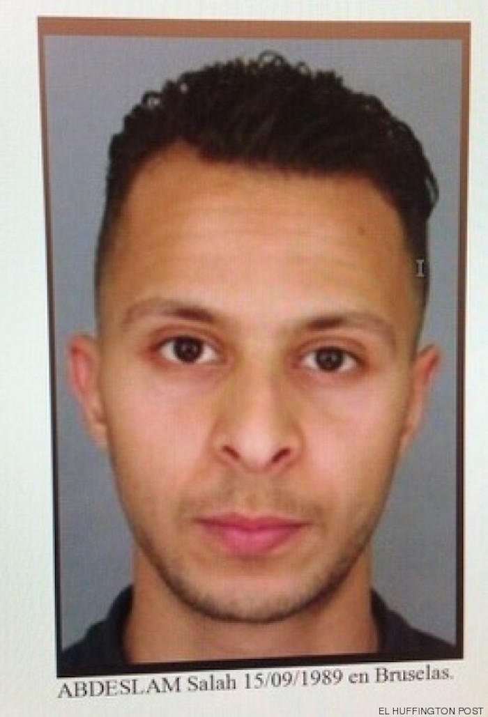 La policía francesa lanzó hoy una orden de busca y captura contra un hombre identificado como Abdeslam Salah por su presunta implicación en los atentados perpetrados en París el pasado viernes. Foto: Huffington Post