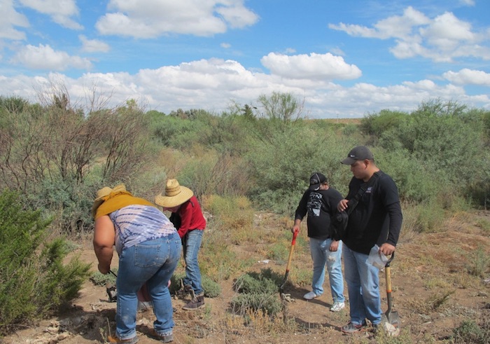 La Búsqueda Inicia Cuando Se Llega Al Punto El Cual Normalmente Es Una Zona Extensa Del Desierto De Coahuila Que Algún Ejidatario O Chivero Mencionó Foto Vice