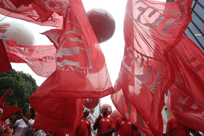 Sindicatos Y Movimientos Sociales Tomaron Las Calles En Defensa De La Mandataria Brasileña Foto Xinhua