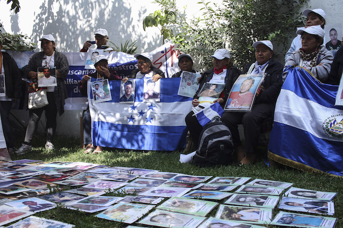 El Colectivo De Mujeres De El Salvador Honduras Nicaragua Guatemala Que Integran La Onceava Caravana De Madres Centroamericanas Se Encuentran En México En Una Caravana Foto Cuartoscuro