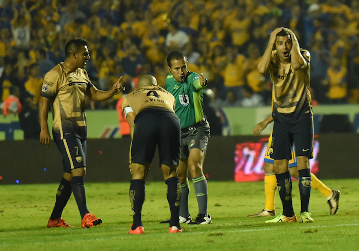 Pumas no salió bien librado del Volcán y ahora deberá buscar una remontada épica. Foto: Cuartoscuro