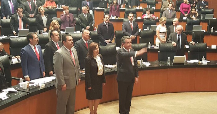 Entre Cuestionamientos Por Los Partidos Políticos Y Ongs Julio Santaella Rinde Protestas En El Senado Foto Vía Twitter arturozamora