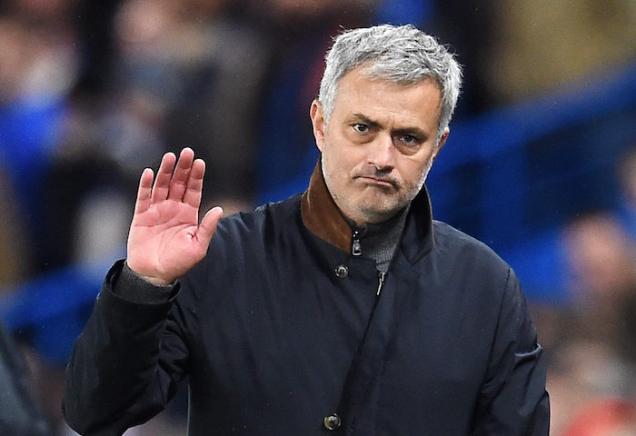 Mourinho deja al conjunto londinense a tan solo un punto de la zona de descenso y a 20 puntos del líder, el Leciester. Foto: EFE.