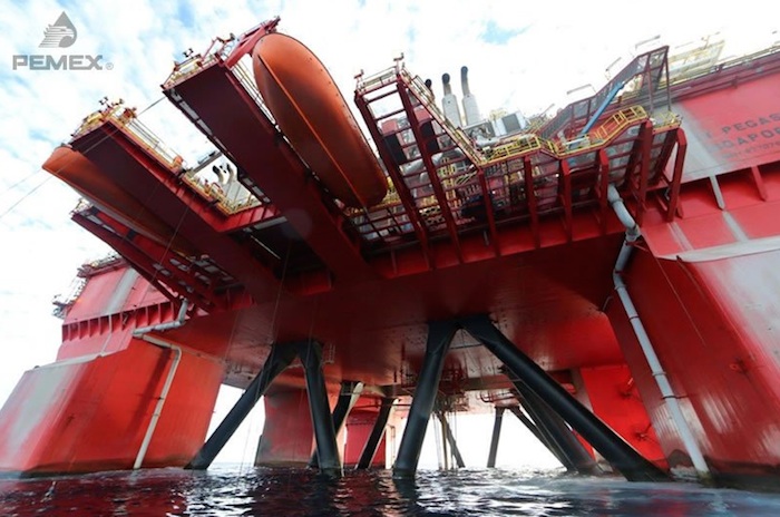 Plataforma de exploración West Pegasus en aguas profundas del Golfo de México. Foto: Pemex