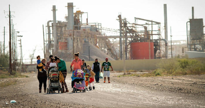 afortunados Laguna Del Rey Es Hoy La Tercera Potencia Mundial De Sulfato De Sodio Los Habitantes Están Asentados En Una Fortuna Que Pertenece a Peñoles Foto Héctor García Vanguardia