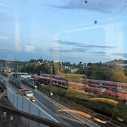 Oberndorf se beneficia del excelente sistema ferroviario de Europa. Esta líea de tren conecta Stuttgart-Zu?rich-Milán.