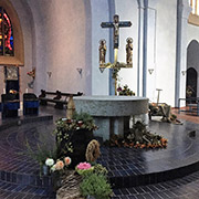 Interior de la principal iglesia católica de Oberndorf