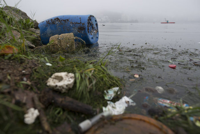 Las rondas de pruebas mostraron que las vías fluviales de la ciudad olímpica están plagadas de patógenos. Foto: AP