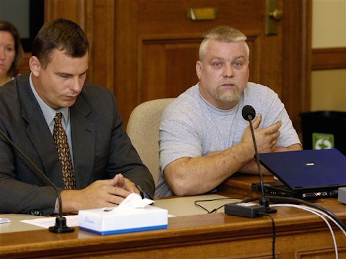 Steven Avery Derecha En La Serie Documental De Netflix making a Murderer En Una Imagen Proporcionada Por Netflix Foto Ap