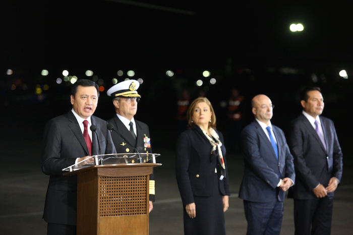 El Secretario De Gobernación Miguel Ángel Osorio Chong Y La Procuradora Arely Gómez Encabezaron La Conferencia Donde Fue Presentado Guzmán Loera Foto Francisco Cañedo Sinembargo