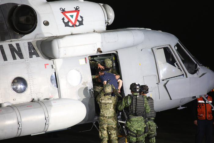 Guzmán Loera Está Siendo Trasladado Por Un Helicóptero De La Marina Al Penal De El Altiplano Foto Francisco Cañedo Sinembargo