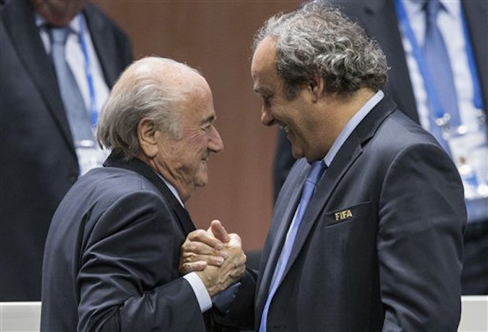 El Presidente De La Fifa Joseph Blatter Izquierda Y El Líder De La Uefa Michel Platini Foto Aparchivo