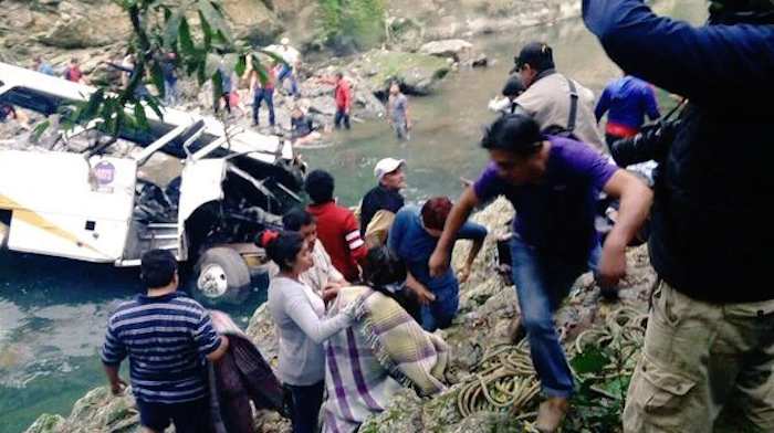 Según el Gobernador Duarte  el chofer manejaba a acceso de velocidad. Foto: Vía Twitter @gilius_22