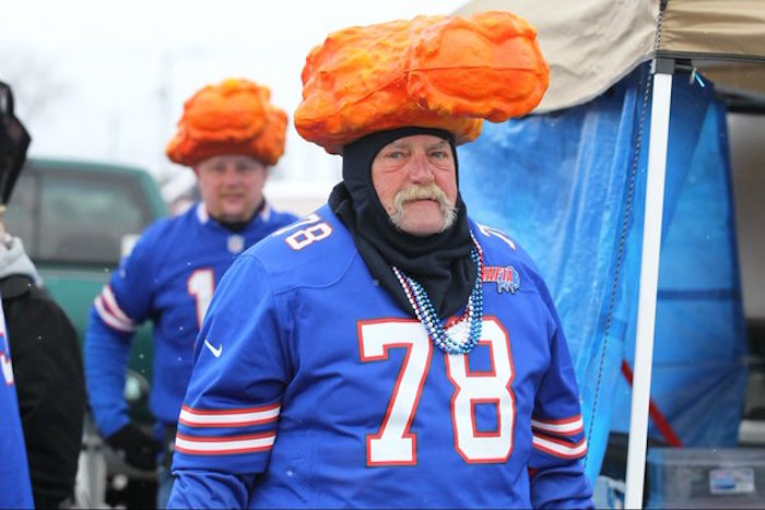 Para la afición local, la victoria ante los neoyorquinos bastaba después de una temporada errática. Foto: @buffalobills