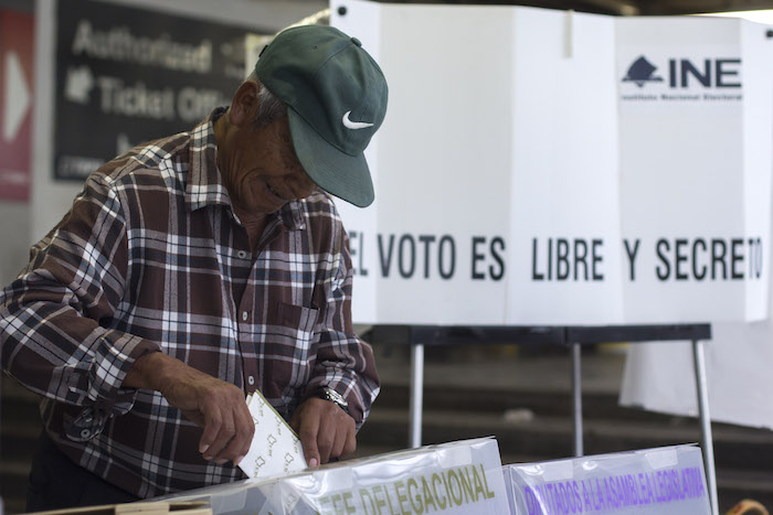 México reprueba en participación política (4.4) mientras que el funcionamiento del gobierno obtiene un raquítico 6.1 de calificación. Foto: Cuartoscuro 