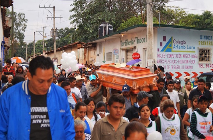 Más De Mil Personas Asistieron Al Funeral De José Eutimio Tinoco Foto Alejandro Guerrero El Sur