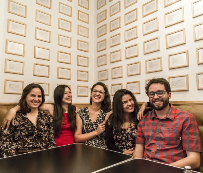 Marina Azahua, Jazmina Barrera, Astrid López, Isabel Zapata y César Tejeda, de Ediciones Antílope. Foto: Especial