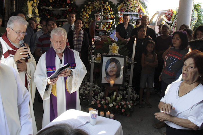 El Obispo De Cuernavaca Ramón Castro Castro Ofreció El Pasado De Enero Una Misa De Cuerpo Presente En La Casa De Gisela Mota Foto Cuartoscuro