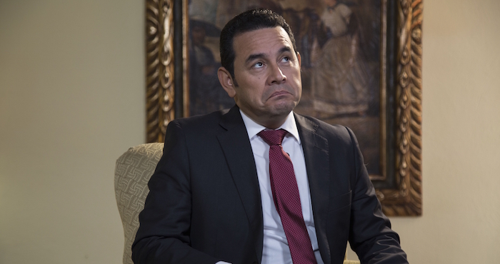 El Ex Comediante Jimmy Morales Hace Gestos Durante Una Entrevista En La Ciudad De Guatemala Morales Se Prepara Para Ser Juramentado Como Presidente El Jueves De Enero De Foto Ap