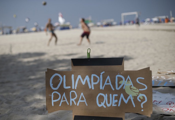 La inconformidad por los Juegos Olímpiocos no sólo crece en Río de Janeiro, sino en todo Brasil. foto: AP